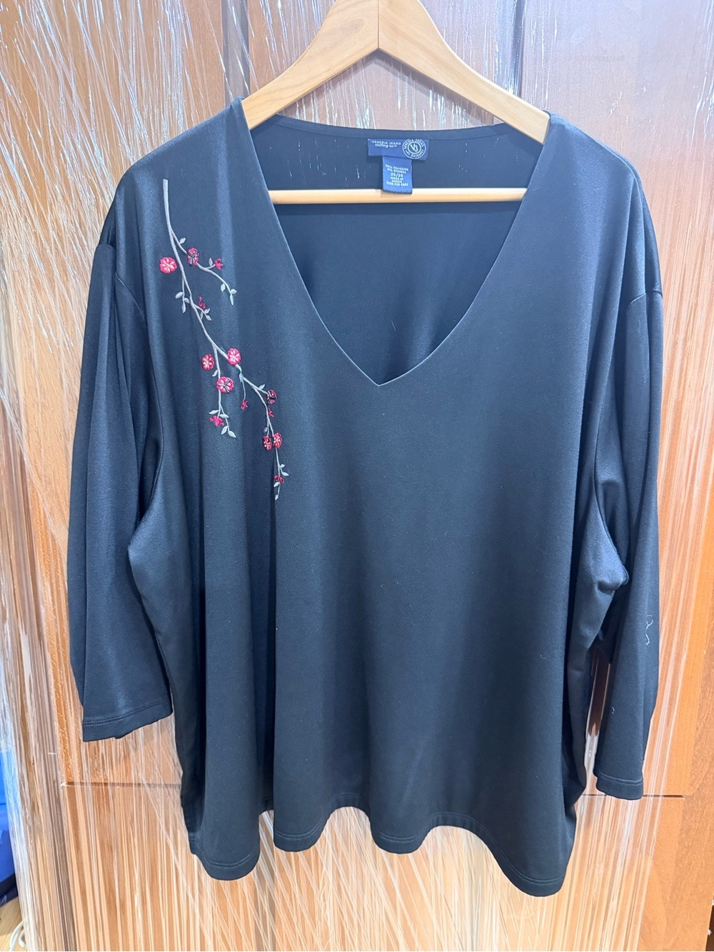 Venezia Black V‑Neck Tunic with Red Floral Embroidery